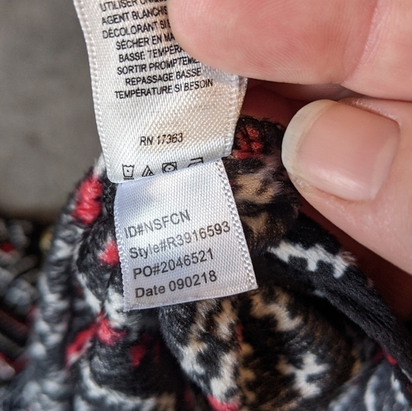 Kensie Pullover Sweatshirt Medium Black Fair Isle Print Long Sleeve Pocket - Picture 5 of 9